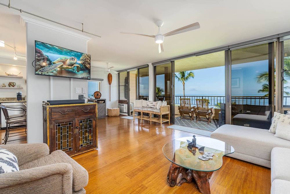 living room of Koa Lagoon rental in Maui