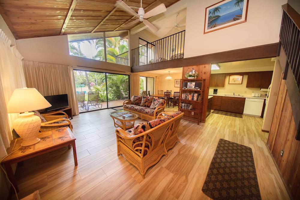 living room wide shot of a vacation rental in Kihei, HI